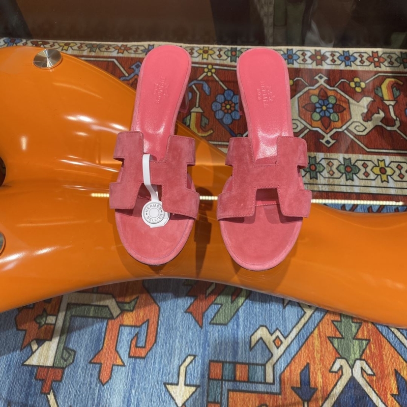 H**mes slippers